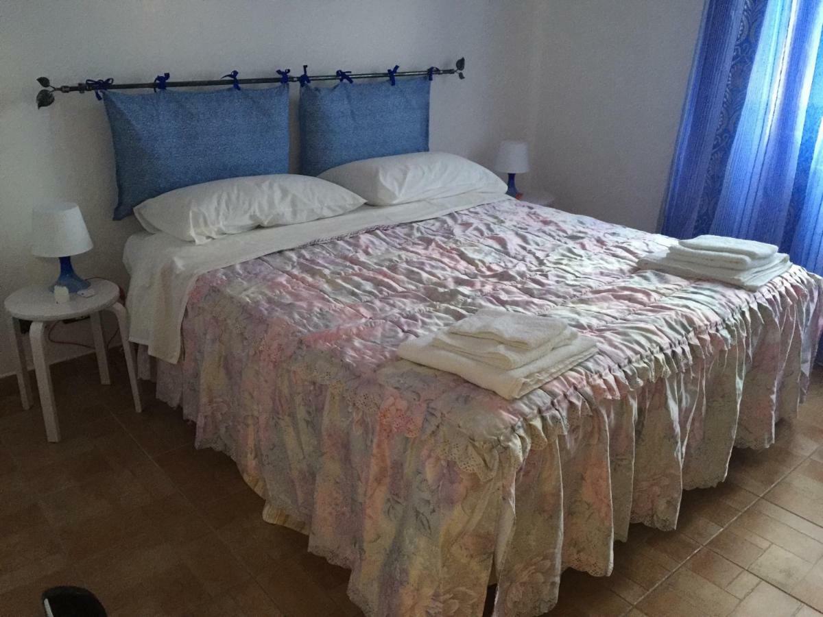 Mancini Michela Alloggio Uso Turistico Appartement Acilia Buitenkant foto